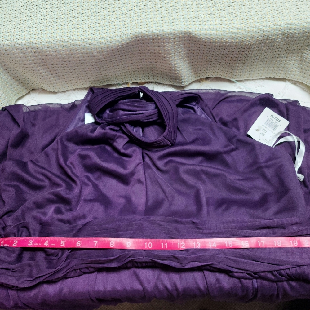 Dress - Picture 6 of 8